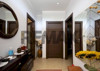 Hall / corridoio - Villa VIA PAOLO BORSELLINO
 
16, Augusta - photo 15