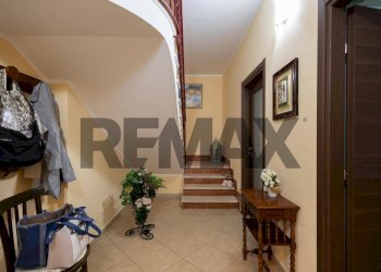 Hall / corridoio - Villa VIA PAOLO BORSELLINO
 
16, Augusta - photo 27