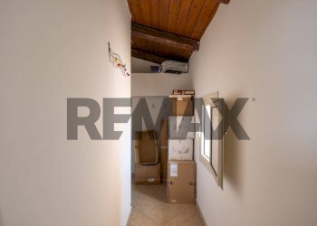 Hall / corridoio - Villa VIA PAOLO BORSELLINO
 
16, Augusta - photo 42