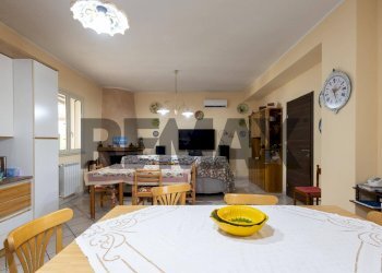 Sala da pranzo - Villa VIA PAOLO BORSELLINO
 
16, Augusta - photo 43