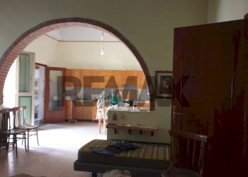Soggiorno - Quadrilocale VIA PRINCIPE NICOLA
 
83, Catania - foto 5