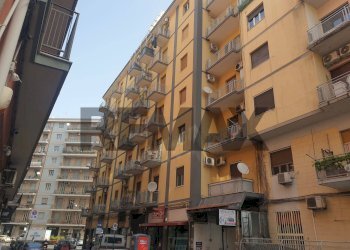 Edificio all\'aperto - Trilocale via piave
 
12, Catania - foto 1