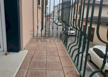 Balcone - Locale Commerciale Via Andrea Costa
 
16, Asola - foto 12