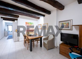 Sala da pranzo - Trilocale Via Gilberto Govi
 
16, Mantova - foto 8
