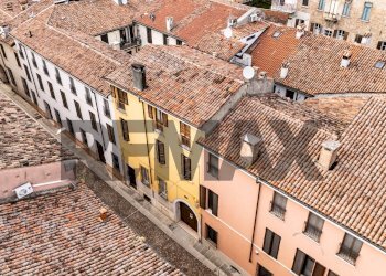 Edificio all\'aperto - Trilocale Via Gilberto Govi
 
16, Mantova - foto 31