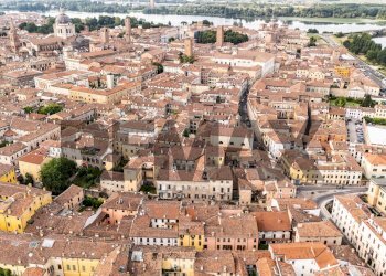 Edificio all\'aperto - Trilocale Via Gilberto Govi
 
16, Mantova - foto 36