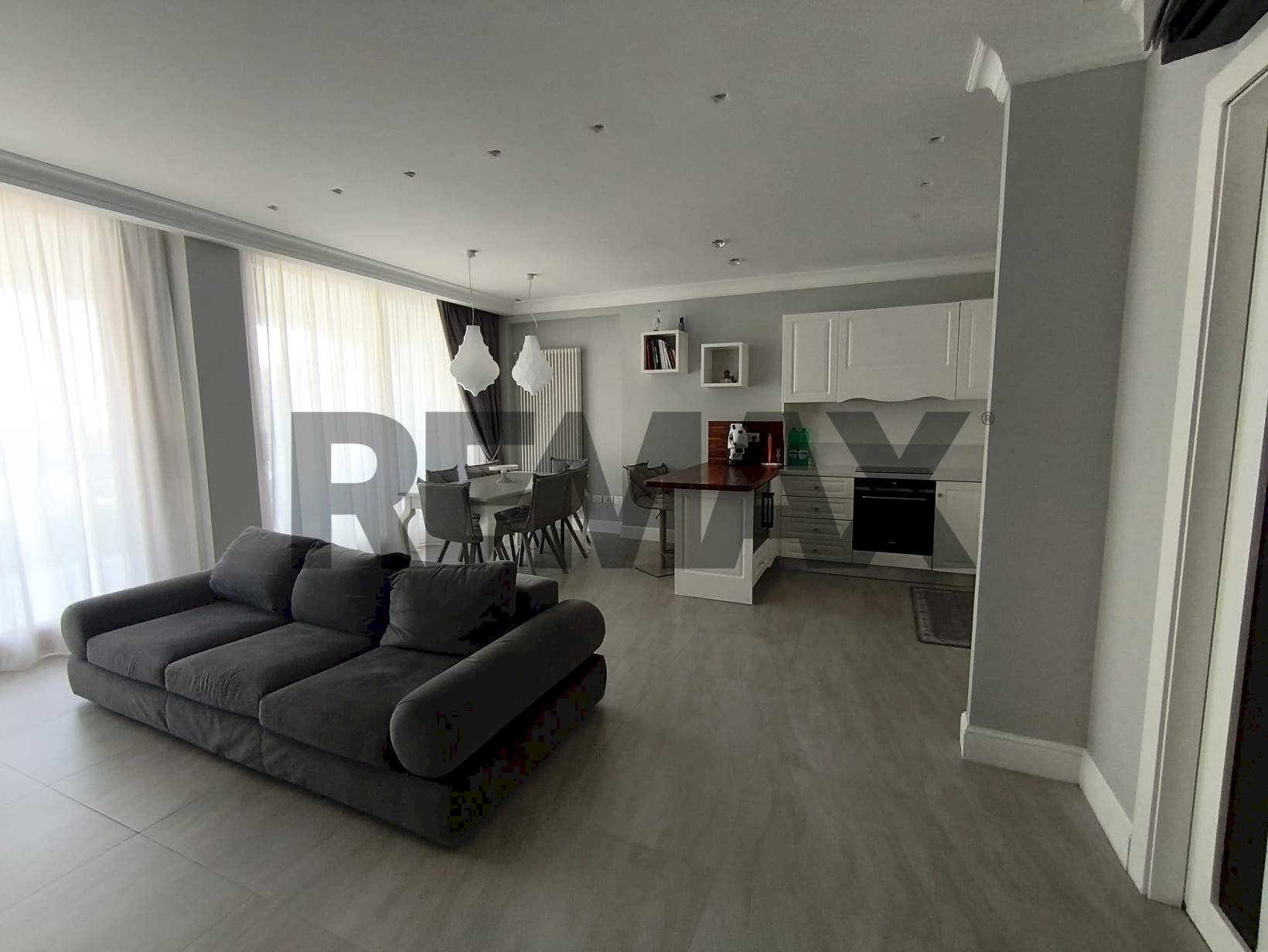 Sala da pranzo - Three-room apartment viale colli aminei
10, Napoli - photo 2
