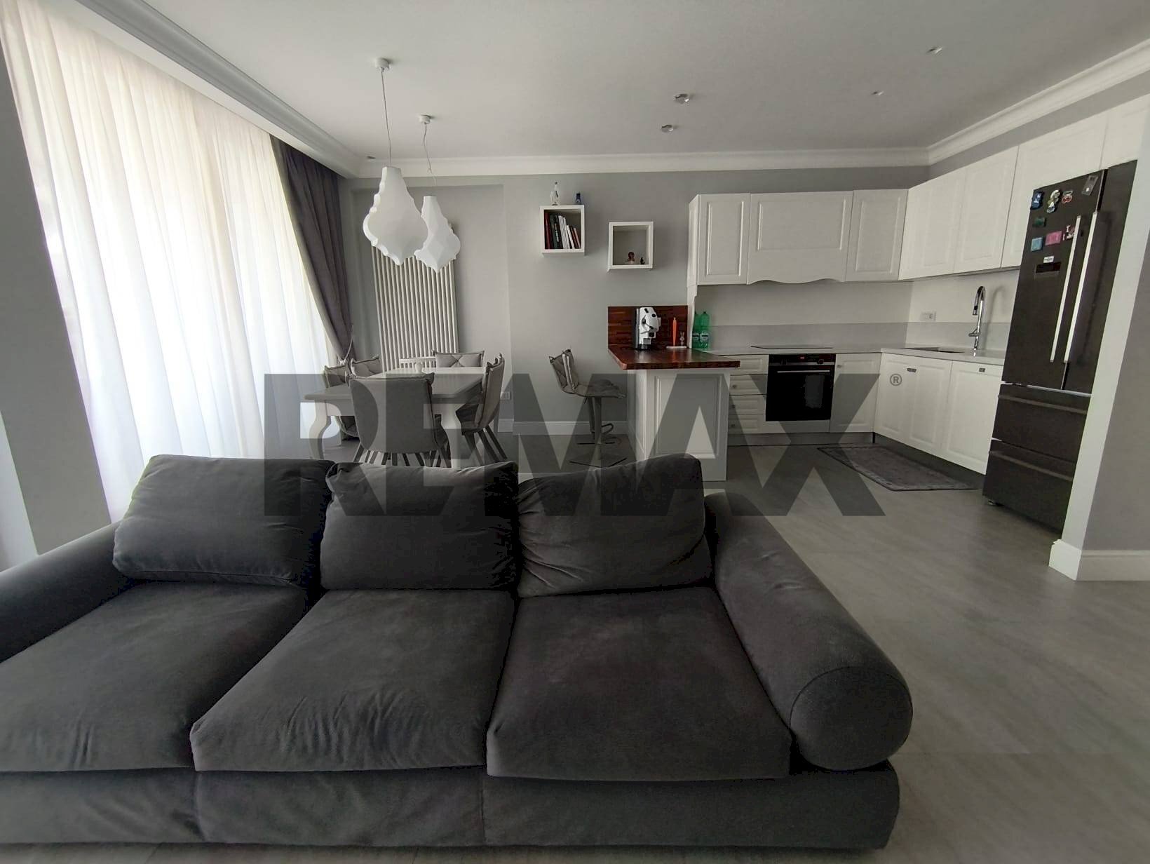 Sala da pranzo - Three-room apartment viale colli aminei
10, Napoli - photo 3