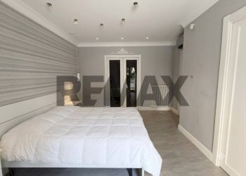 Camera / camera da letto - Three-room apartment viale colli aminei
10, Napoli - photo 15