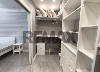 Cabina armadio - Three-room apartment viale colli aminei
10, Napoli - photo 19