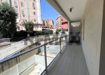 Balcone - Three-room apartment viale colli aminei
10, Napoli - photo 27