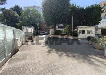 Non correlato - Three-room apartment viale colli aminei
10, Napoli - photo 35