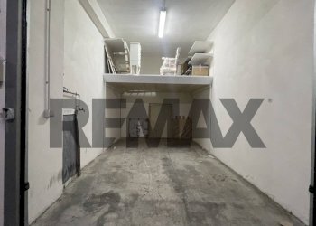 Parcheggio - Three-room apartment viale colli aminei
10, Napoli - photo 39