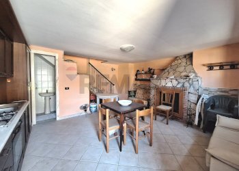 Sala da pranzo - Three-room apartment via Ponte Annibale
 
2, Capua - photo 4