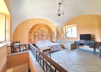 Camera / camera da letto - Three-room apartment via Ponte Annibale
 
2, Capua - photo 8