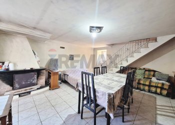 Sala da pranzo - Three-room apartment via Ponte Annibale
 
2, Capua - photo 7