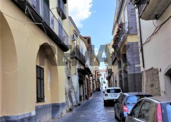 Edificio all\'aperto - Two-room apartment via Sant'Eligio
 
13, Sant'Anastasia - photo 2