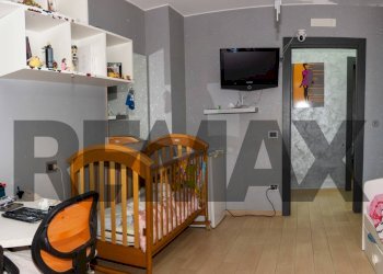 Camera / camera da letto - Quadrilocale via Della Stadera
 
86, Napoli - foto 8