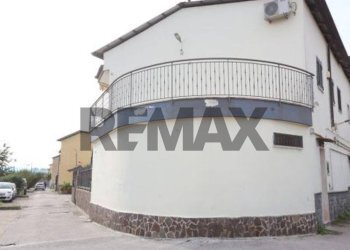 Edificio all\'aperto - Quadrilocale via Della Stadera
 
86, Napoli - foto 22