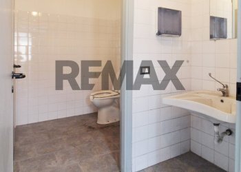Bagno - Stable - Palace via Fausto Arona
 
1, Voghera - photo 8