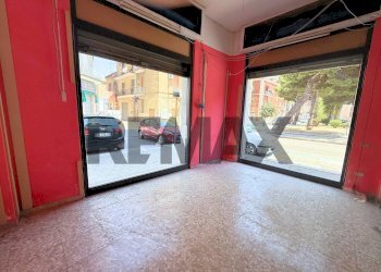 Stanza vuota - Box Piazza Medaglie D'oro
 
4, Foggia - foto 3