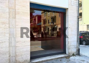 Edificio all\'aperto - Box Piazza Medaglie D'oro
 
4, Foggia - foto 7