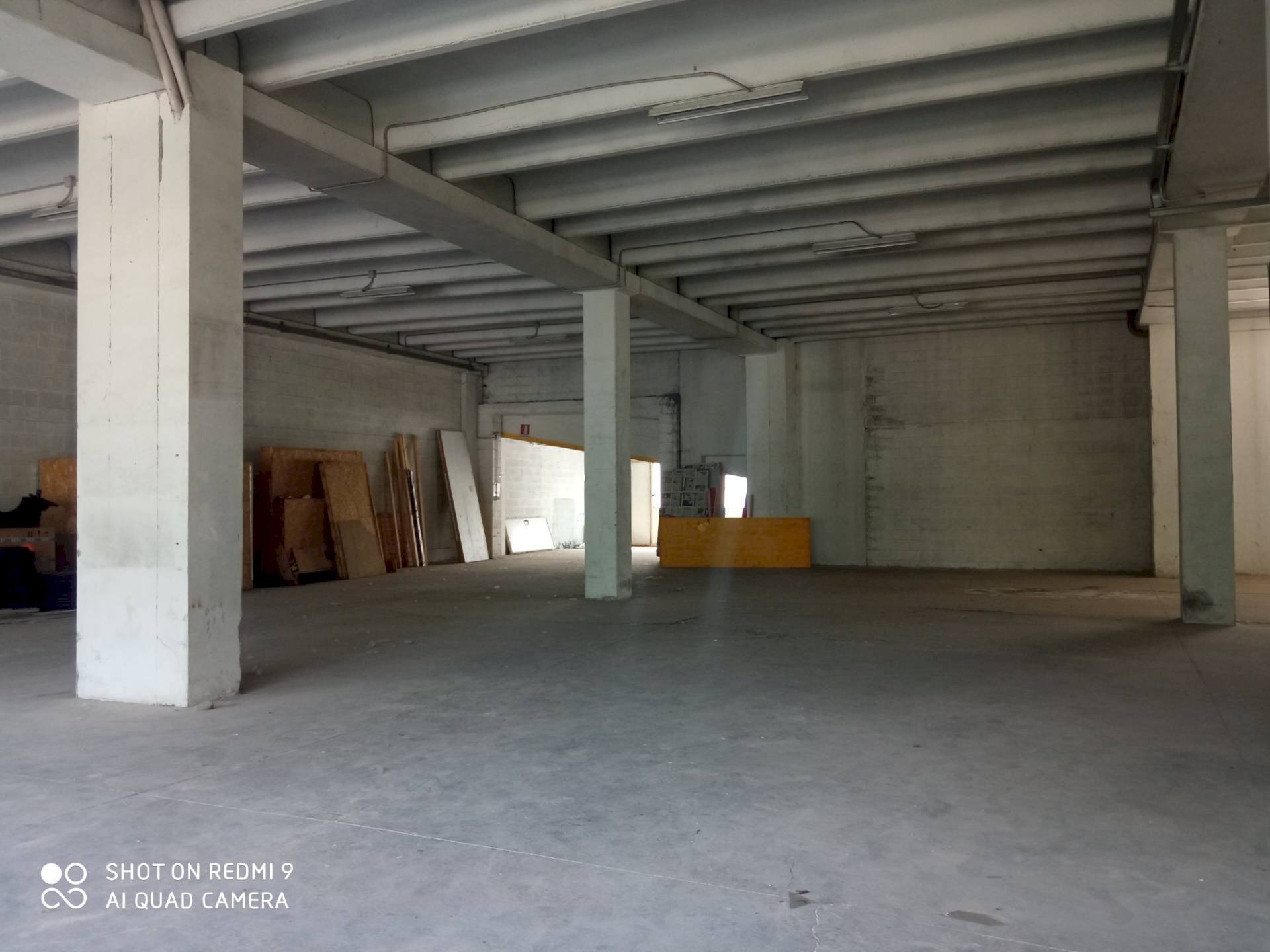 Foto 1 - Shed VIA VOLTA
 
5, Pessano con Bornago - photo 1
