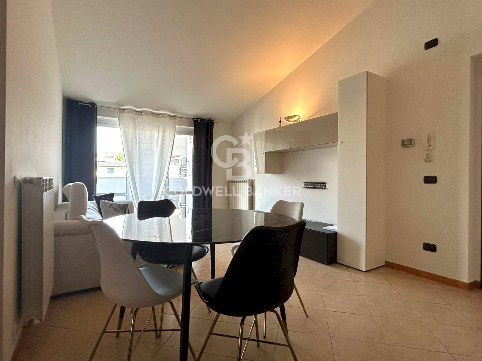 Foto 1 - Three-room apartment Piazza Malvezzi
 
23, Desenzano del Garda - photo 1
