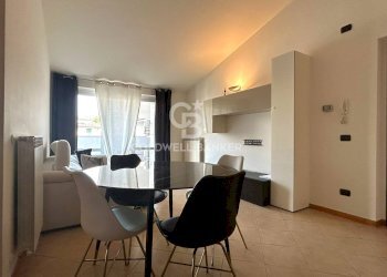 Foto 1 - Three-room apartment Piazza Malvezzi
 
23, Desenzano del Garda - photo 1
