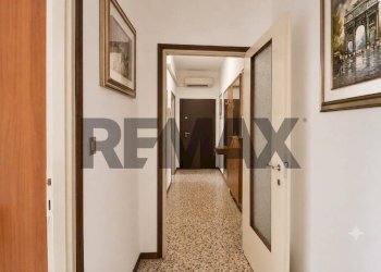 Hall / corridoio - Trilocale PAPA GIOVANNI XXIII
 
3, Sant'Ilario d'Enza - foto 10