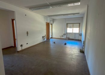 Foto 1 - Quadrilocale Via A. Deffenu
 
123, Nuoro - foto 1