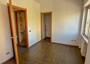 Foto 10 - Quadrilocale Via A. Deffenu
 
123, Nuoro - foto 10