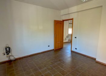 Foto 12 - Quadrilocale Via A. Deffenu
 
123, Nuoro - foto 12