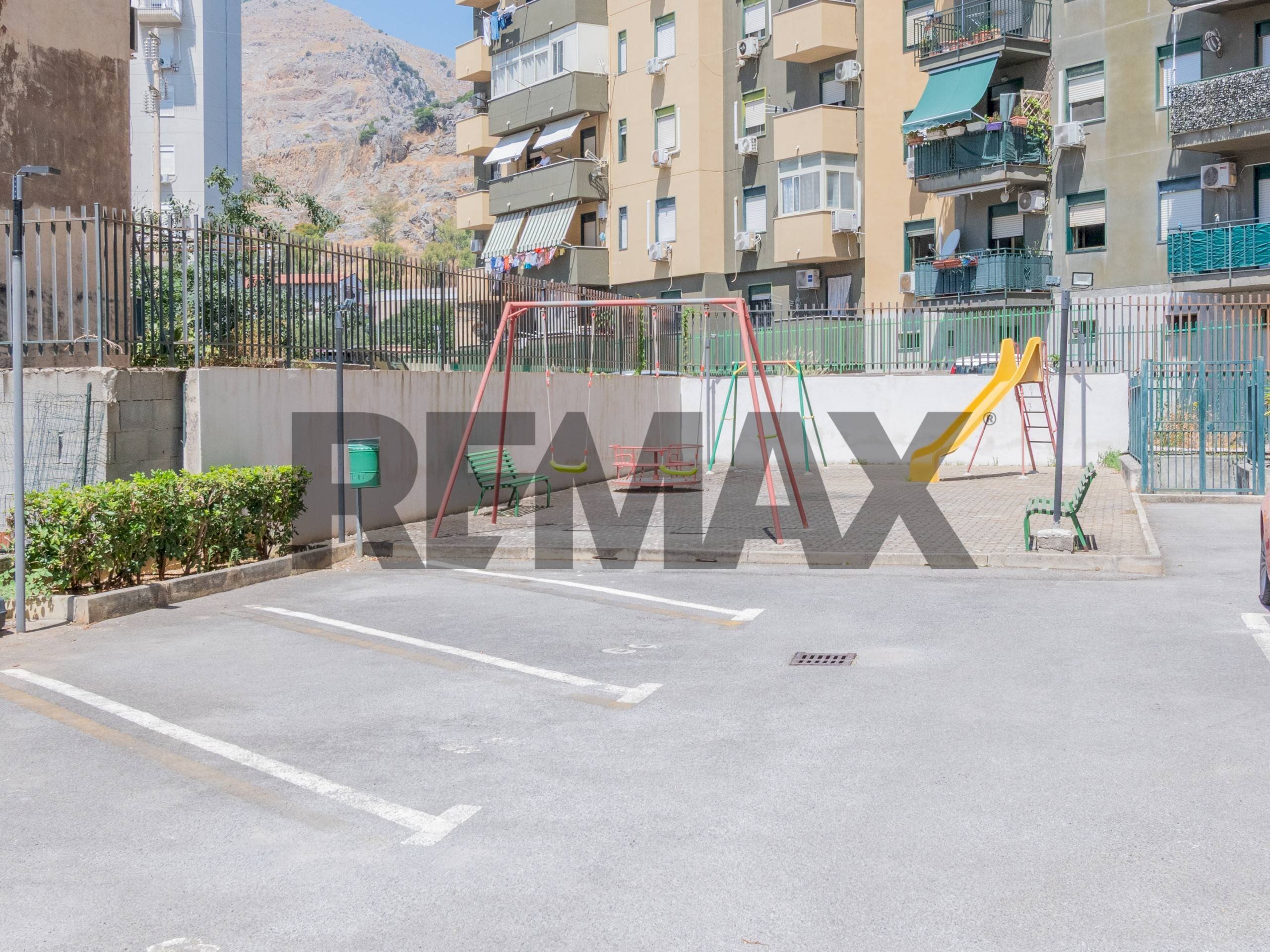 Edificio all\'aperto - Trilocale Via Parrini
3/A2, Palermo - foto 3