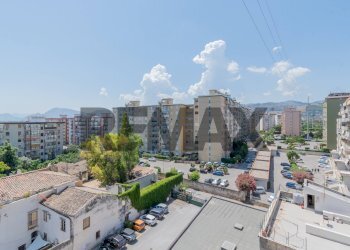 Edificio all\'aperto - Trilocale Via Parrini
 
3/A2, Palermo - foto 14