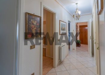 Hall / corridoio - Three-room apartment Via Parrini
 
3/A2, Palermo - photo 19