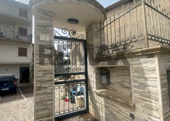 Edificio all\'aperto - Apartment Via Marta
 
2, Montelepre - photo 27
