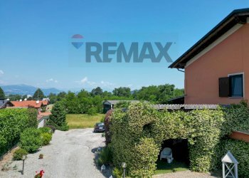 Giardino - Casa indipendente via Beati
 
156, Castelletto Sopra Ticino - foto 10