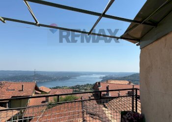 Balcone - Two-room apartment VIA BERTOLETTI
8, Nebbiuno - photo 1