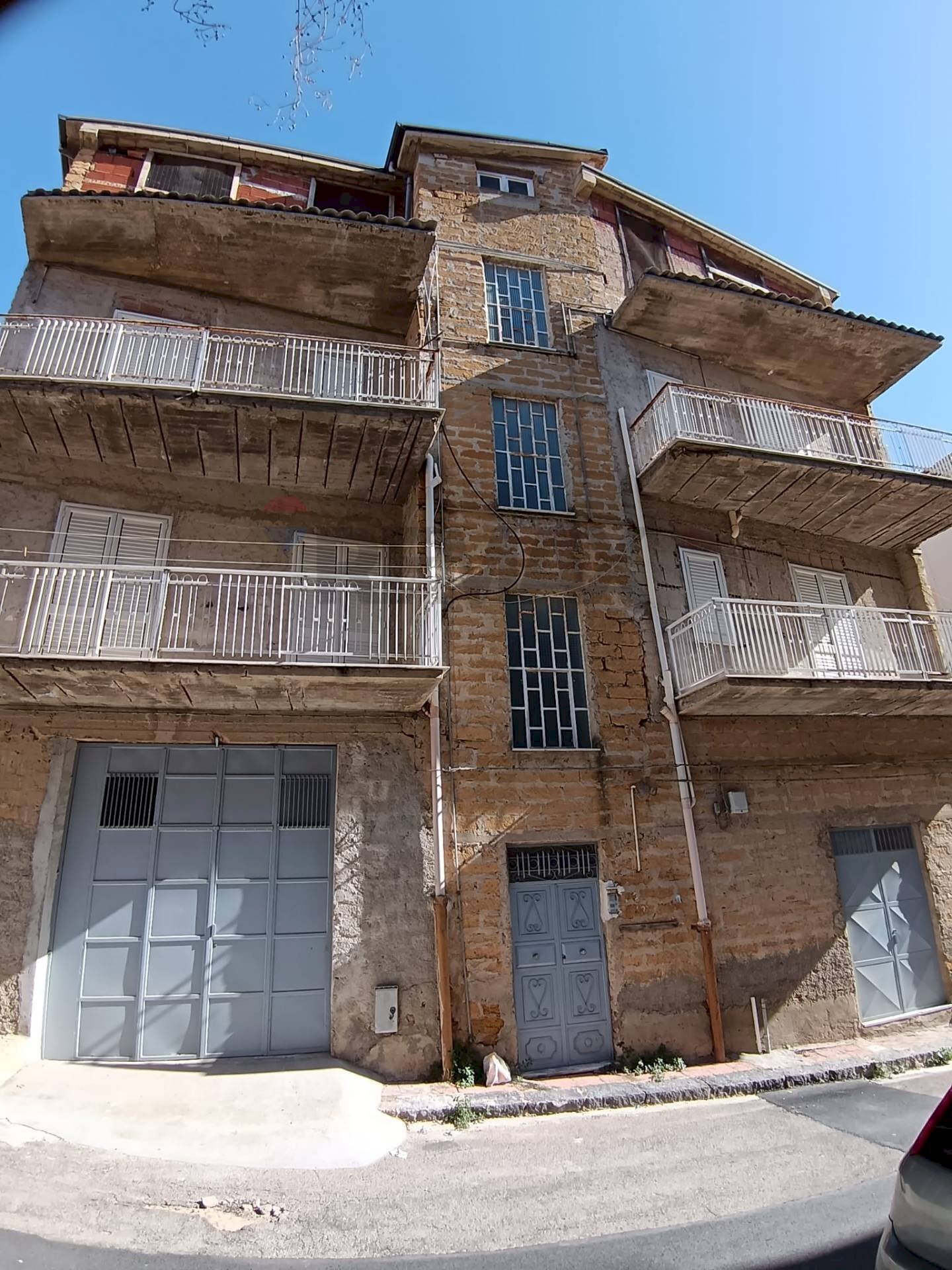 Edificio all\'aperto - Casa indipendente Via Cristoforo Colombo
 
22, Favara - foto 1