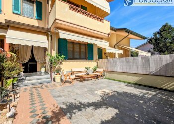 esterno - Villa a Schiera Via Matteo Civitali, Forte dei Marmi - foto 1