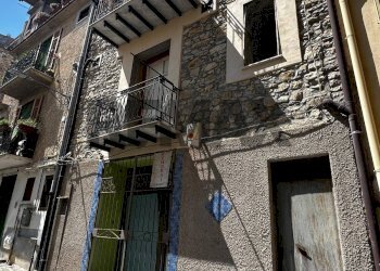 Edificio all\'aperto - Casa indipendente Via IV novembre
 
58, Marineo - foto 1