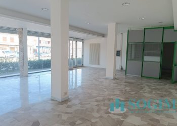 Negozio_2 - Stable - Palace Via Varesina
7, Mozzate - photo 5