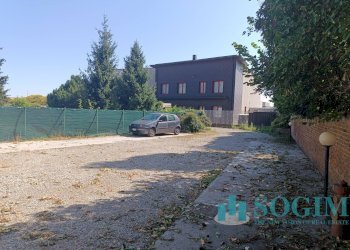 Esterno - Stable - Palace Via Varesina
7, Mozzate - photo 12
