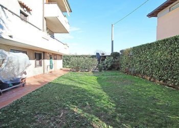 Giardino - Villa via Santo Jesus
 
7, Curno - foto 4