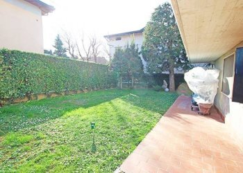 Giardino - Villa via Santo Jesus
 
7, Curno - foto 9