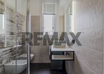 Bagno - Bilocale Via Bernabo' Visconti
10, Milano - foto 9