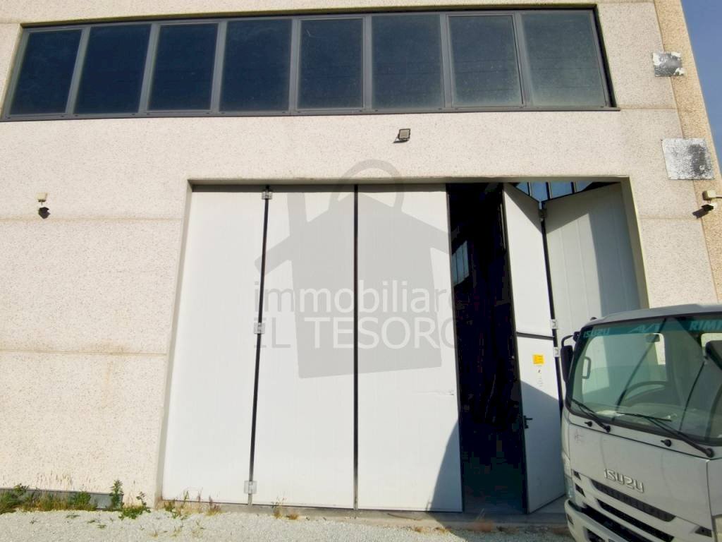 Facciata - Magazzino via 2 Giugno, Poggio Torriana - foto 1