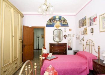Camera da letto - Casa indipendente via Giacomo Leopardi, Parabita - foto 8