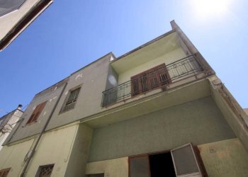 Facciata - Casa indipendente via Giacomo Leopardi, Parabita - foto 15